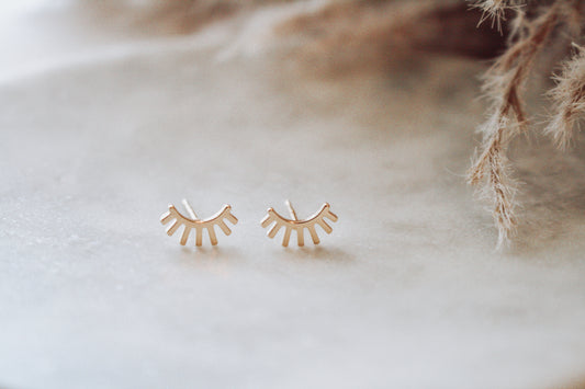 Eyelash Gold Studs