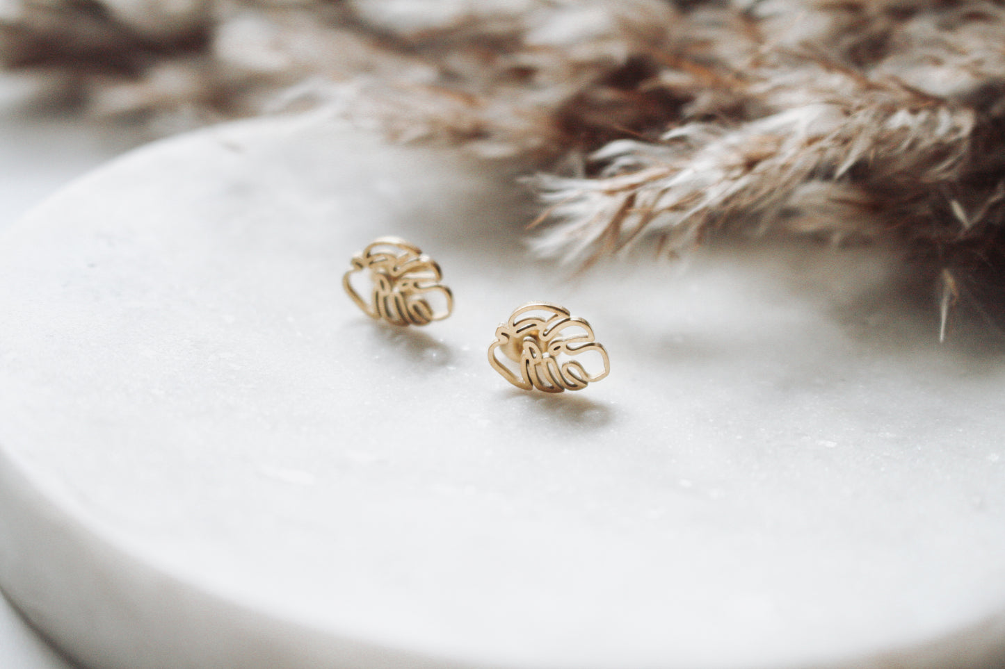 Monstera Leaf Gold Studs