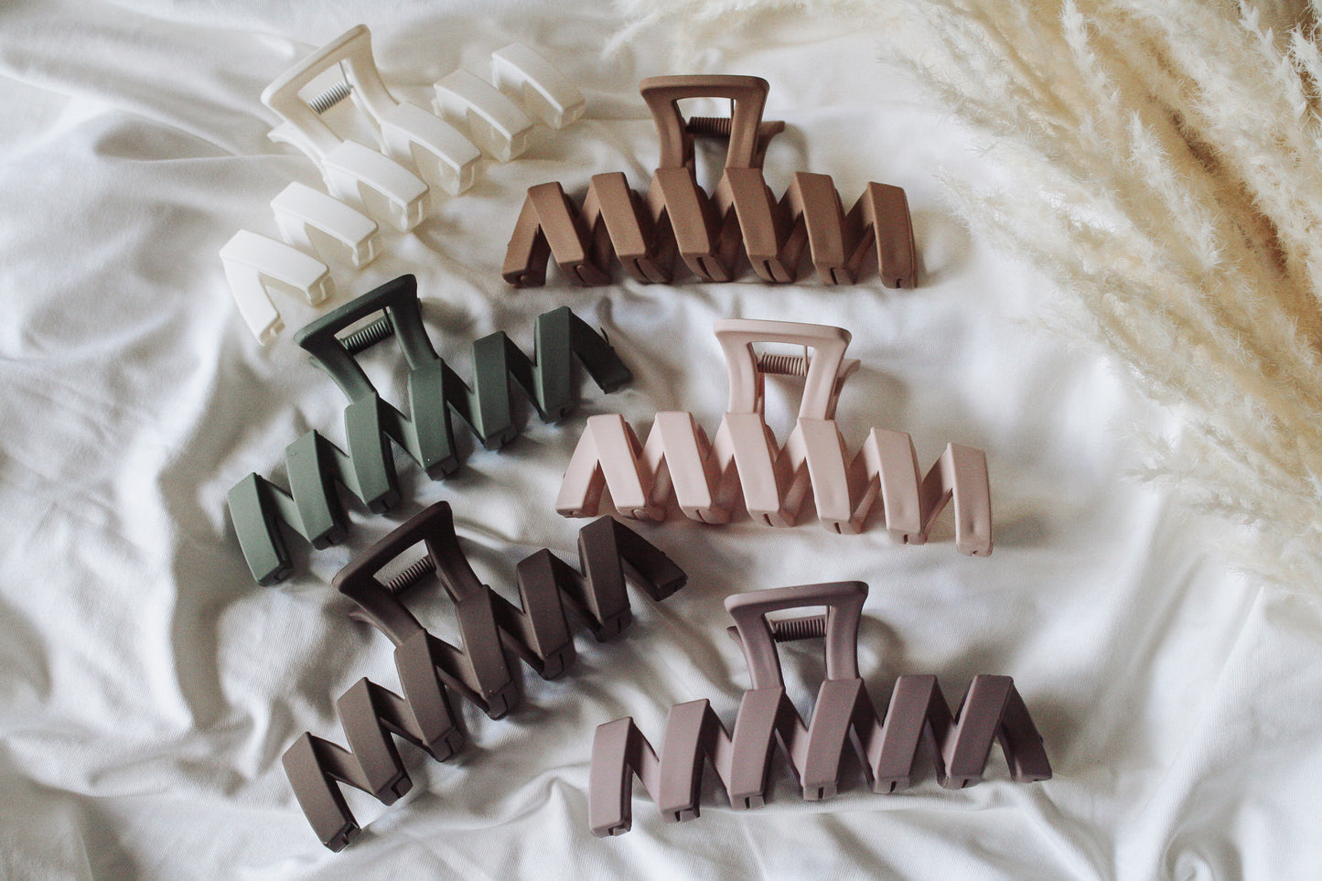 Matte Zig Zag Claw Clips (Multiple Color Options)